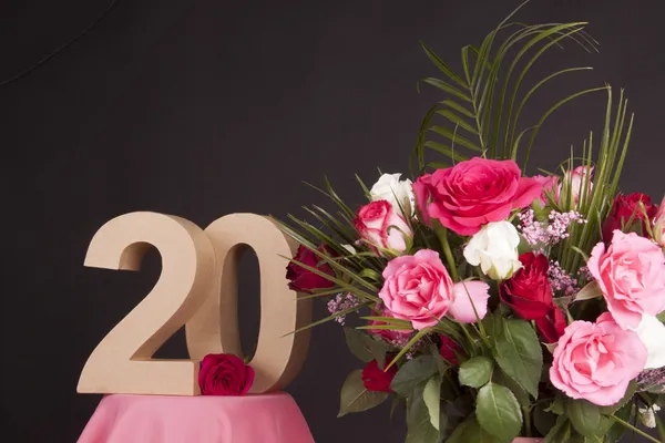 Привітання з 20-річчям дівчині